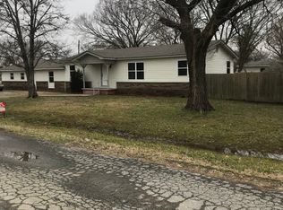 105 1st St SW, Inola, OK 74036