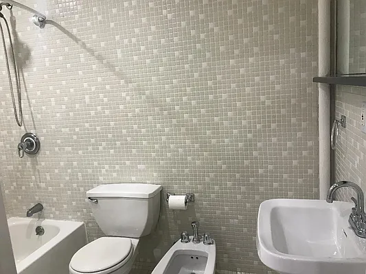 Rented by Luxor Homes & Investment Realty | media 17