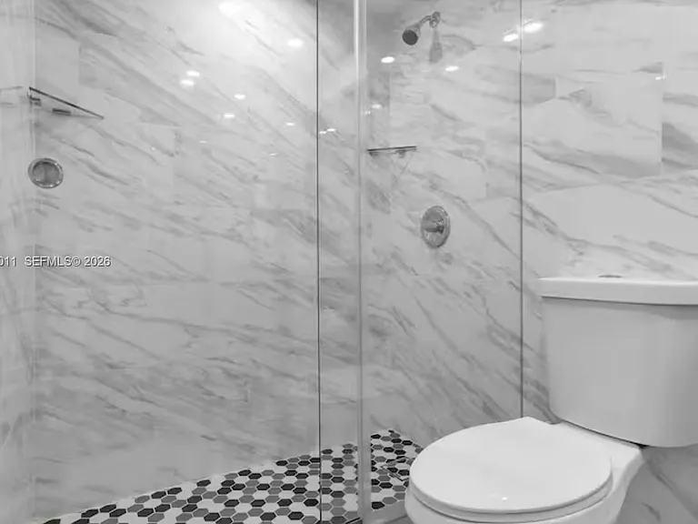 19201 Collins Ave #440 — Photo 9