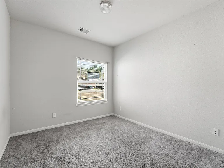 1204 Parkhurst Ave — Photo 9
