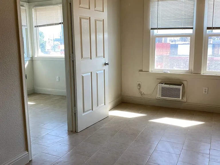 105 E Olive Ave #1-8 — Photo 3