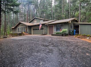 285 Brooke Ln, Grants Pass, OR 97527