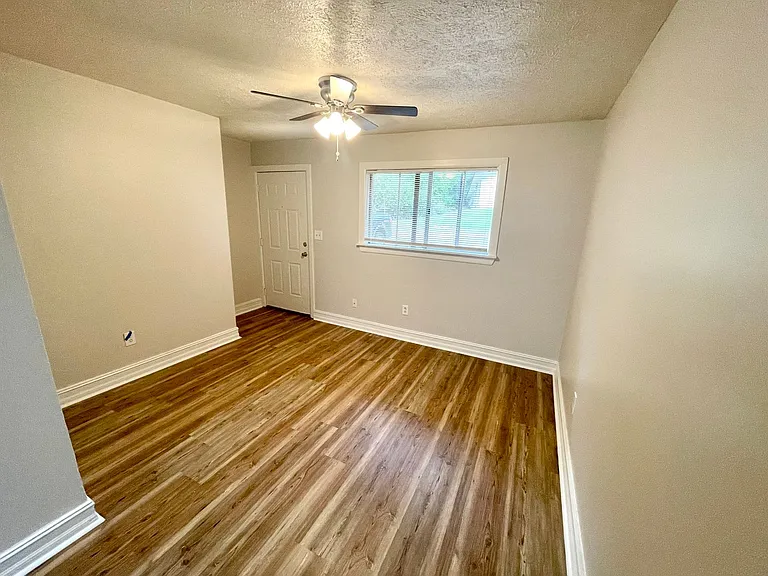 219 Harrell St #5 — Photo 5
