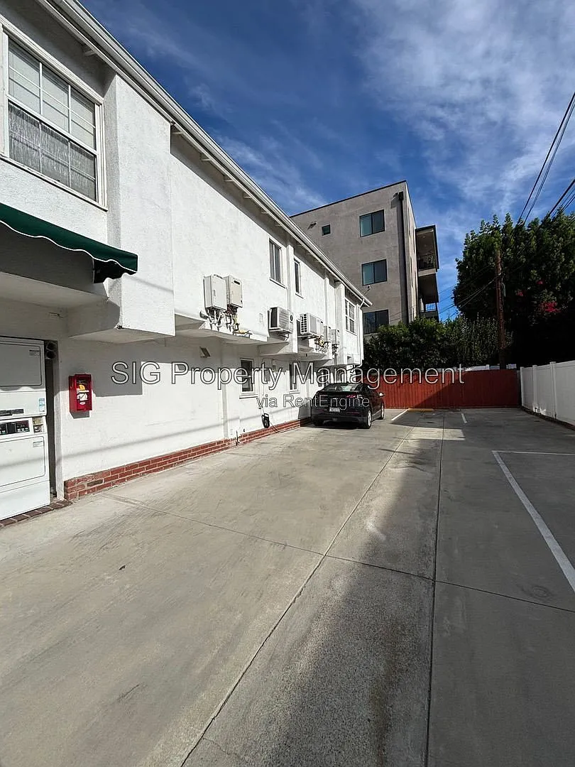 1 bed, 1.0 bath, $1,895 — Photo 3