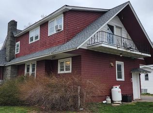 37 Riverside Dr, Woodbourne, NY 12788