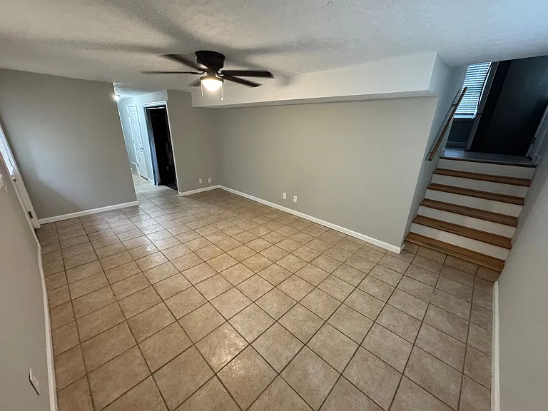 8016 Broadfern Dr — Photo 43