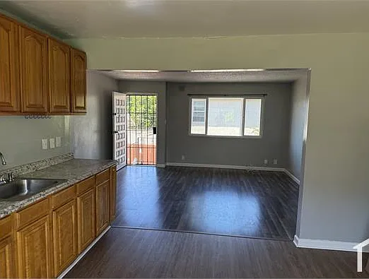 4 bed, $3,850 — Photo 3
