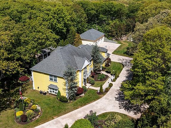 3rd image of 15 Justin Rd