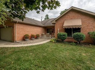 204 Ravelle Ct, Dayton, OH 45420