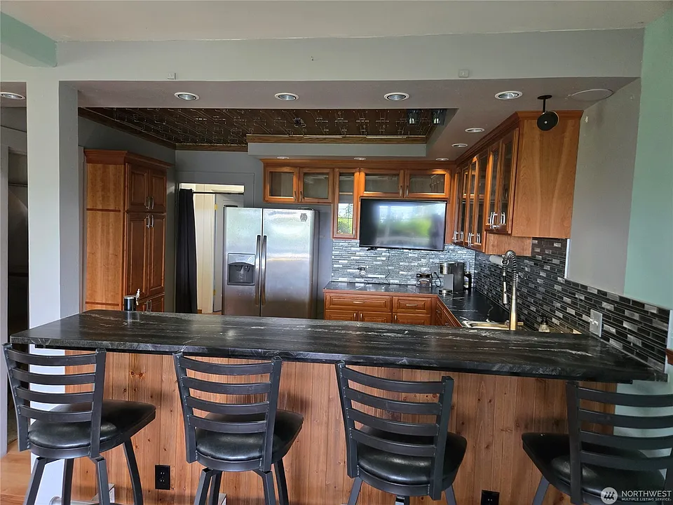 20001 Marine Dr NW