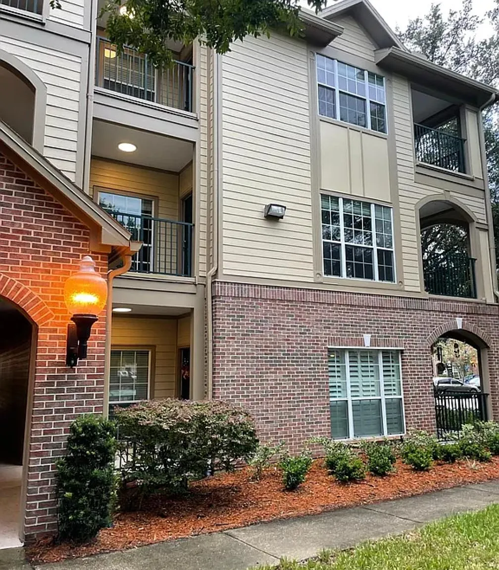 2 bed, 1244 sqft, $1,600 — Photo 1