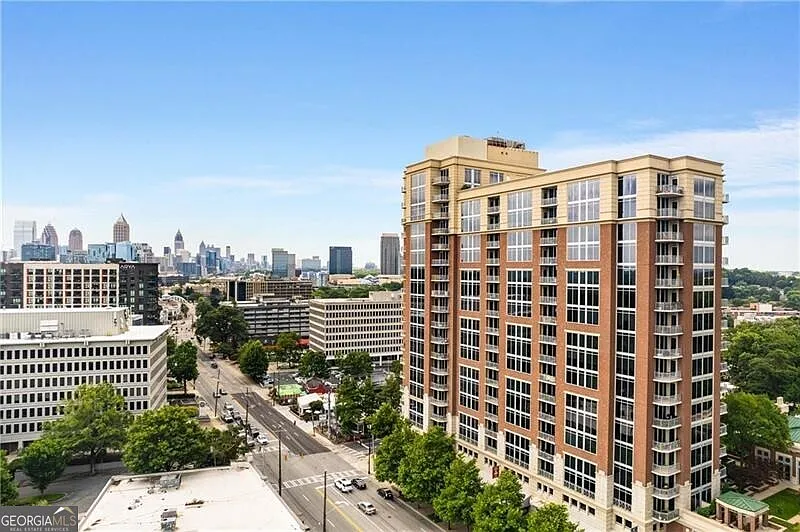 1820 Peachtree St NW Unit 914 photo 1