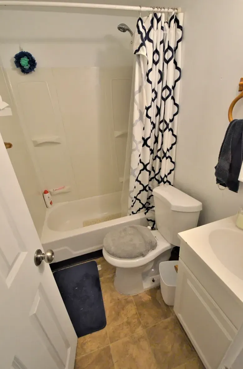 Building Photo - 587 Beacon St #B
