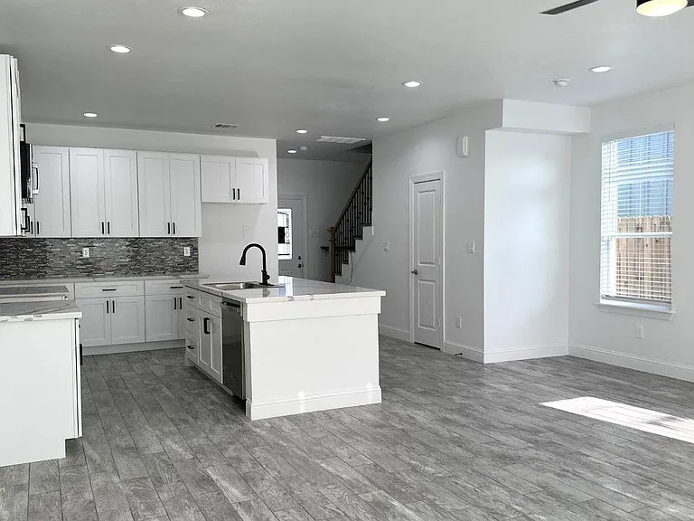 7710 Darnay Dr #A — Photo 12