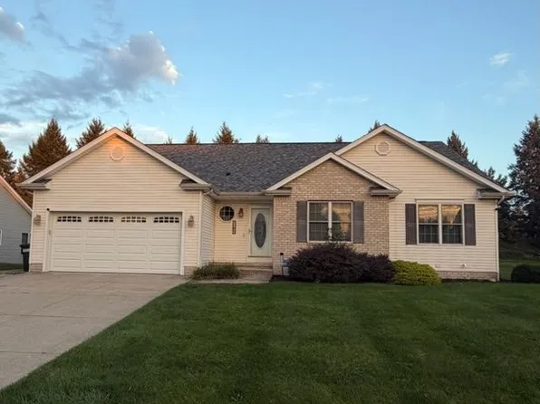5085 Coventry Dr, Erie, PA 16506