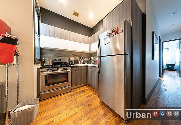 2nd image of 544 Kosciuszko St #3L