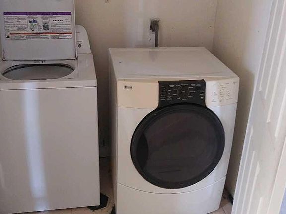 2nd image of 2817 Kingston St APT A