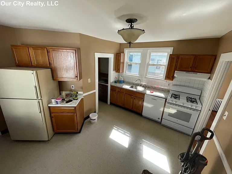 95 Flint St #2 — Photo 2