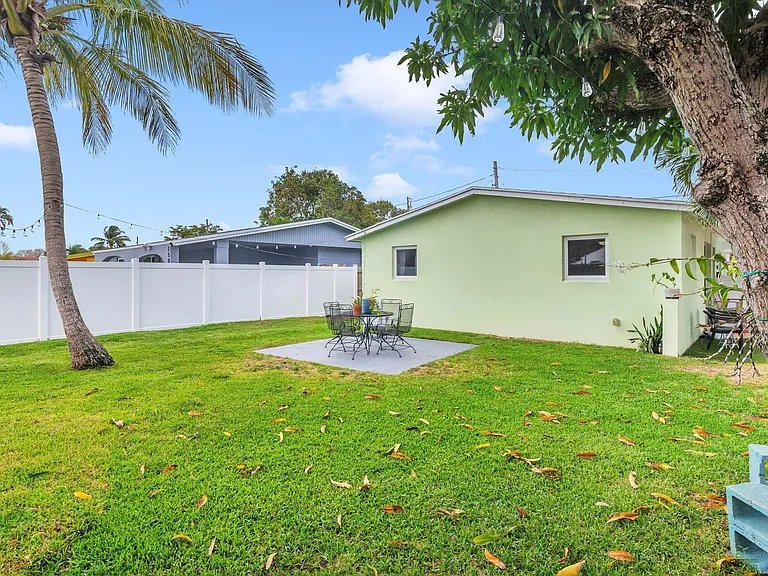 900 Sunset Rd — Photo 21