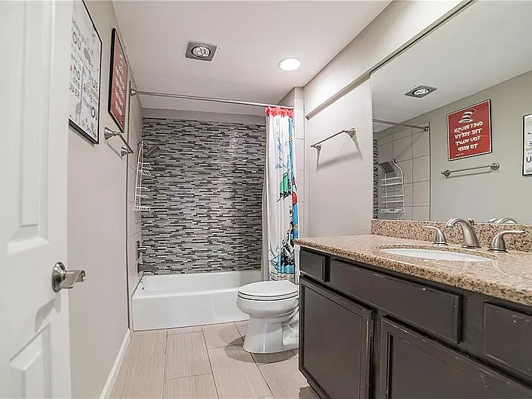 6520 Heron Dr — Photo 8