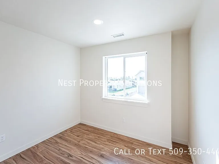1070 S Grand Dr #B — Photo 58