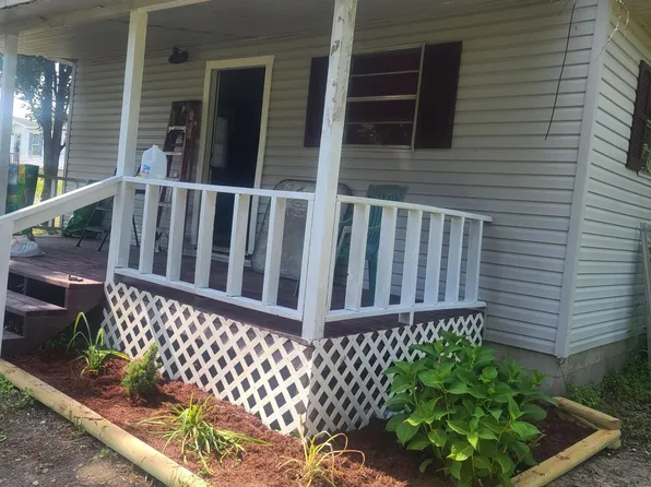 835 W Highway 1376, East Bernstadt, KY 40729
