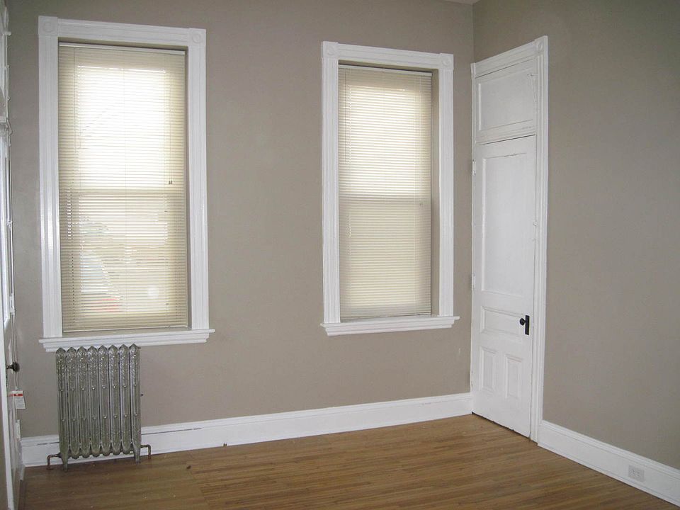 1st image of 117 High St #1