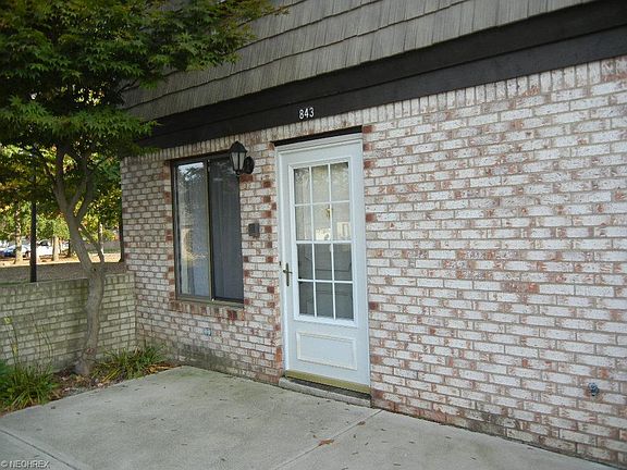 2nd image of 843 Tollis Pkwy #5