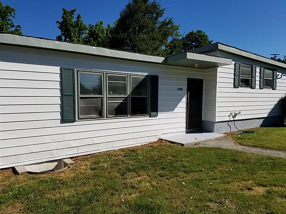 4th image of 1705A Boxwood Dr