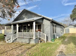 304 N Tyler St, Beeville, TX 78102