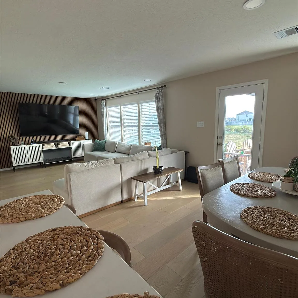 3 bed, 2.5 bath, 1780 sqft, $2,500 — Photo 4
