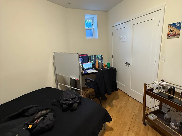877 Beacon St #1A — Photo 2