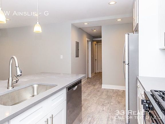 3rd image of 2335 W Ainslie St #G
