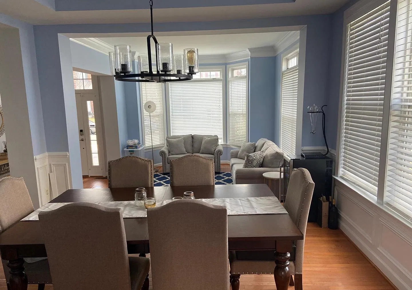 4 bed, 3.5 bath, 4129 sqft, $4,400 — Photo 4