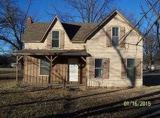 212 South St, Liberal, MO 64762