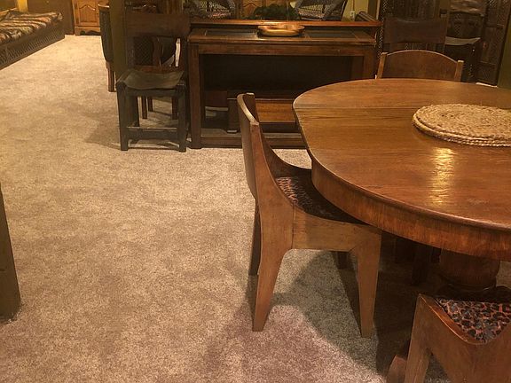 Dining area /living room