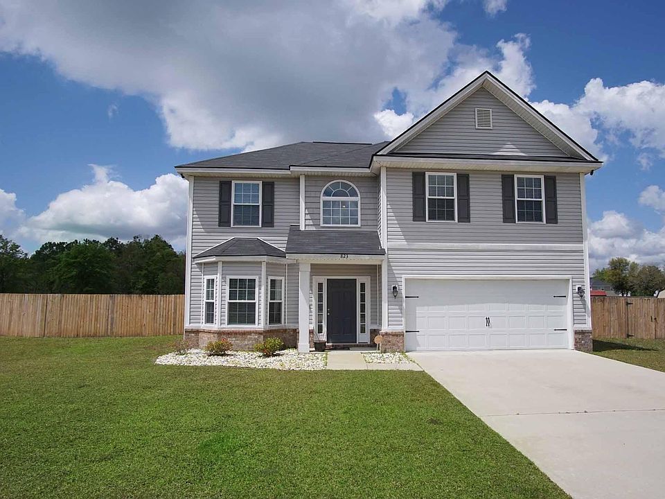 1st image of 823 Mustang Ln NE