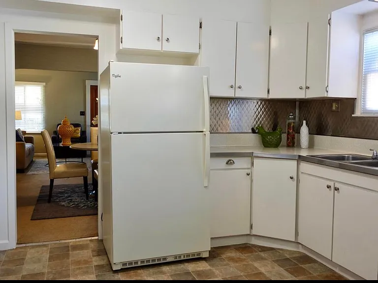 1238 Liberty St — Photo 23