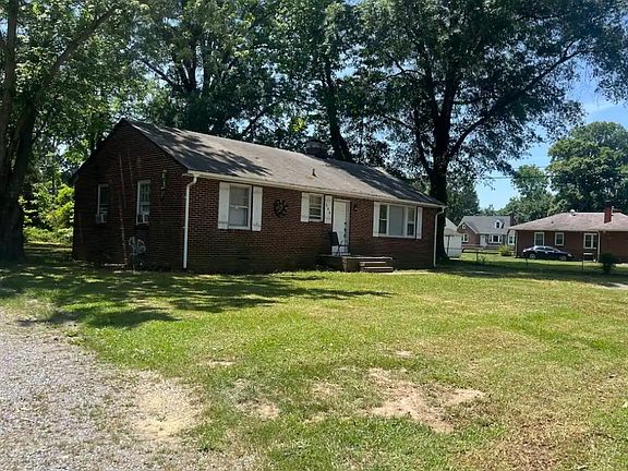 4th image of 900 Ridgecliff Dr