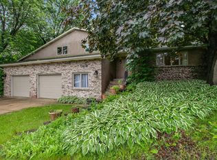 1418 Indian Oaks Trl, Arden Hills, MN 55112