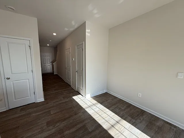 1323 Broholmer Ln — Photo 5