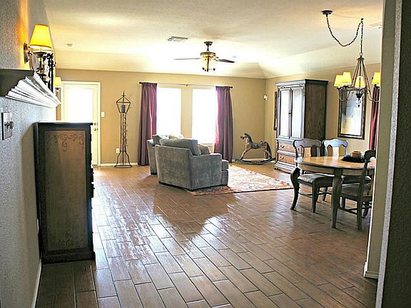 4th image of 11027 Pierce Valley Dr