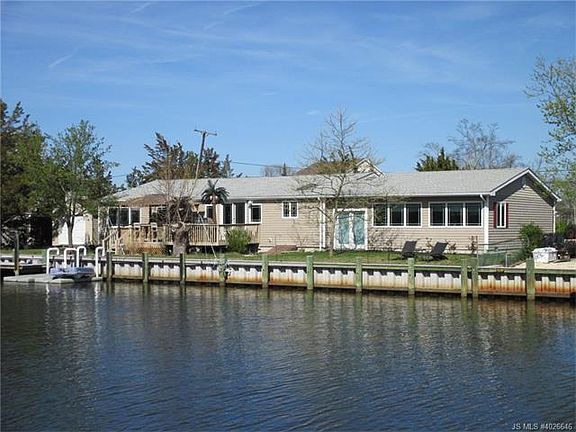 2nd image of 707 Chesapeake Dr