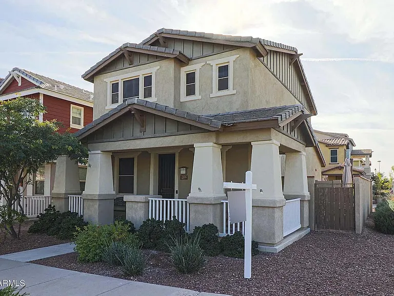 2896 N Claire Dr — Photo 25