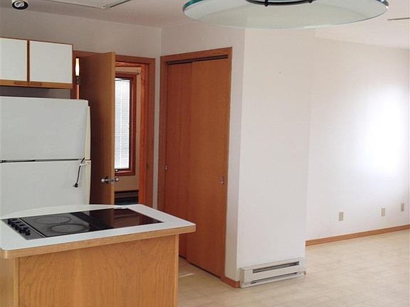 2nd image of 123A Alder Ave