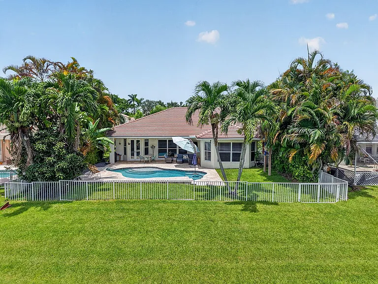 4085 Bahia Isle Cir — Photo 28