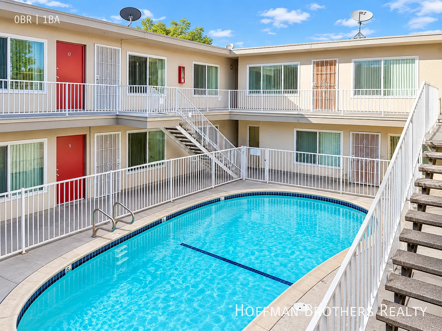2nd Month Free! Renovated Studio With Pool, Parking Included, Wood Floors & On-Site Laundry! — Photo 3