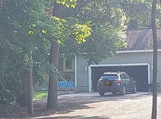 13532 Lauren Ln, Grand Haven, MI 49417