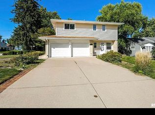 3105 11th Ave #A, Moline, IL 61265