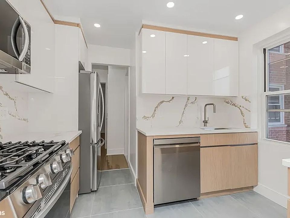 1st image of 100 Park Ter W APT 4E